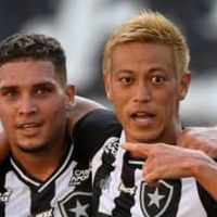本田圭佑はブラジルでもカリスマ?「サッカーは世界共通の言語」を証明しちゃう 画像