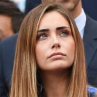 トヴァンのかわいすぎる彼女、「ビキニ姿」がこちら 画像