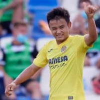 久保建英、ビジャレアルのエースともう仲良し!「わちゃわちゃ」がこちら 画像