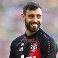 B・フェルナンデス、古巣の17歳GKを特訓!謎の「ジャンプPK」も 画像