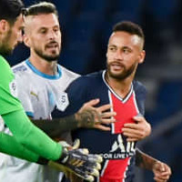 ネイマールら5人退場!PSG対マルセイユの「大乱闘シーン」がこれ 画像