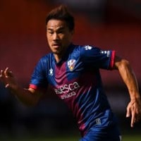 岡崎慎司、リーガ初ゴール未遂!「GK棒立ちの鬼ボレー」がこれ 画像