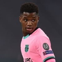 バルサ17歳アンス・ファティ、ボールボーイに「神対応」!その場面が撮影される 画像