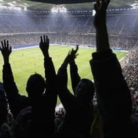 実際の試合はまだ無人なのに…「満員のサポ」を撮影した映画が炎上 画像