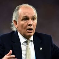 アルゼンチン代表のサベーラ元監督、院内感染で病状悪化 画像
