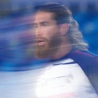セルヒオ・ラモス、パンツ一丁で闊歩 画像