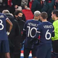PSGの試合中断、「あの大統領の命令」だった?怪情報流れる 画像