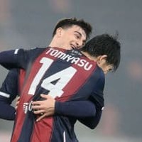 冨安健洋、今季初弾は「FW顔負けのちょこんループ」 画像
