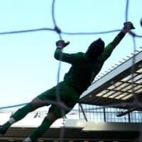 「アーセナルは獲得しろ!」 176cmの超急造GKがやった“FKセーブ”がすげぇ 画像