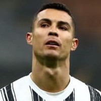 ロナウド、途中交代にイラッ!「露骨な不機嫌シーン」がこちら 画像
