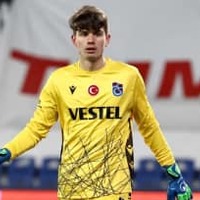 18歳の高校生GK、トルコ王者を無失点封殺!大人をあざ笑う足技もすごい 画像