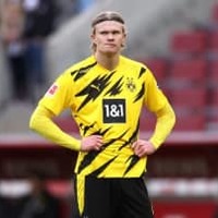 怪物ホーラン、試合後に不満爆発!相手選手にユニフォームを投げて立ち去る 画像