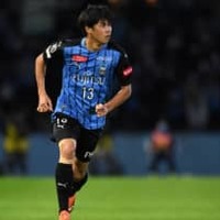 日本代表初招集の山根視来は日本人離れしてる!?鈴木隆行が「一番嫌」と絶賛 画像