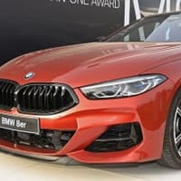 ミラン、BMWとパートナー契約!赤黒のマシンがクール 画像
