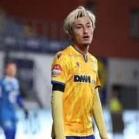 鈴木優磨、伊東純也の前でPK失敗…キッカー争奪で味方とバトルも 画像