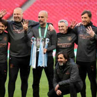 「ペップは史上最高監督…シティのサッカーは物凄い」 宿敵ネヴィル兄が脱帽する 画像