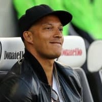 「メンタルに苦しむ選手を救いたい」元英代表ザモラが全裸になる 画像