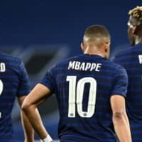 フランス代表、EUROで崩壊… ポグバと味方との「試合中バトル」も判明 画像