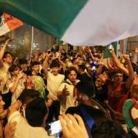 EURO2020決勝進出のイタリア、マスクなしの密接歓喜がすごい 画像
