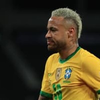 ネイマール、アルゼンチン応援のブラジル人は「クソ」と酷評 伝説ザガロも「精神病院」発言 画像