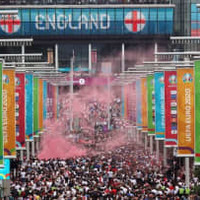 決戦にドロを塗る蛮行…EURO決勝、チケットなしのファンたちがウェンブリーに強行突入 画像