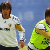 内田篤人や中村俊輔が日本代表でやってた!相手を騙す「スローインL」とは 画像