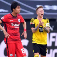鎌田と長谷部もしてやられる?ロイス、ドルトムント監督にフォメ変更を直訴してた 画像