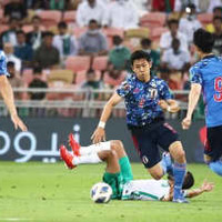 日本代表、サウジに0-1敗戦…五分の展開から柴崎の痛恨ミスで決勝点を許す 画像