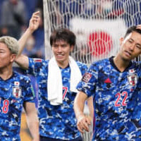 最低限の結果…日本の主将吉田麻也、「散々ミスをした」と悔やむ 画像