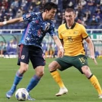 日本代表の433はどう守る 遠藤航が語る「インサイドハーフの注意点」 画像
