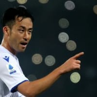 「クレイジーだ!」 吉田麻也、海外絶賛の“完璧な胸落とし”がこれ 画像