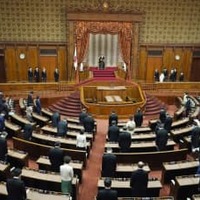 首相、コロナ克服に「全身全霊」 画像