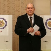 アルメニア、大統領が辞任表明 画像