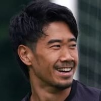 STVV加入の香川真司!「10番」ユニを身に着ける 画像