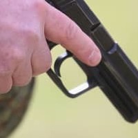 フットサル審判、選手に「銃を突きつけて殴る」衝撃場面 画像