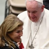 「ローマ教皇に息子のユニを贈った」ロナウド母、スゲぇ人生を送っていた 画像