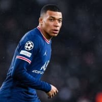 PSG、エムバペに狂気的オファー…「契約金127億円と年俸64億円」 画像