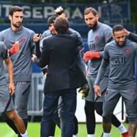 「出てけよ!」 崩壊危機のPSG、サポーターが選手に嫌がらせ 画像