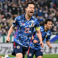 日本代表、大幅メンバー入れ替えのベトナム戦は引き分け キャプテン吉田麻也が同点弾 画像