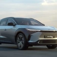 トヨタ新型EV、5月発売 画像