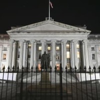 米上半期の財政赤字60％減 画像