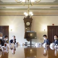 日米財務相、為替安定へ意思確認 画像