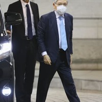 物価予想1.9％に引き上げ 画像