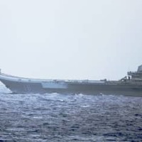 中国海軍の空母、連日の発着艦 画像
