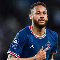 ネイマール、荒ぶる!なんと5試合連続イエローカードを貰う 画像