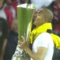 小野伸二が戦った「UEFAカップ決勝」フェイエノールトのスタメン11名覚えてる? 画像