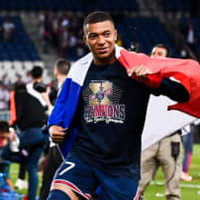 エムバペのPSG残留への批判…元バルサのリネカーが「泣き言」と苦言 画像