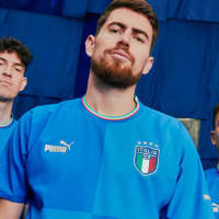 イタリア代表、2022新ユニフォームを発表!W杯優勝を祝う「4分割」デザイン 画像