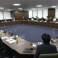 最低賃金、25年度には千円 画像