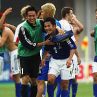 「日韓W杯チュニジア戦」日本代表の”伝説スタメン”覚えてる? 画像
